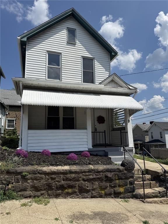 9 E Gaskill Avenue Jeannette PA 15644