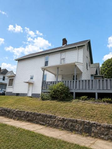 9 E Gaskill Avenue Jeannette PA 15644