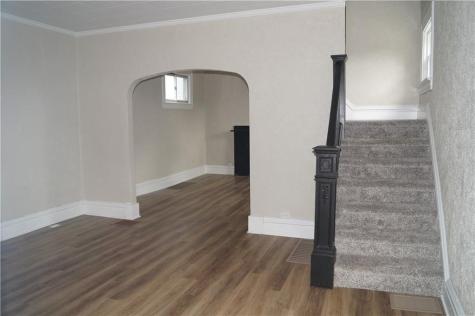 9 E Gaskill Avenue Jeannette PA 15644