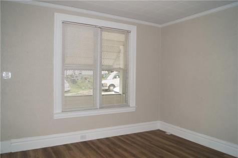 9 E Gaskill Avenue Jeannette PA 15644