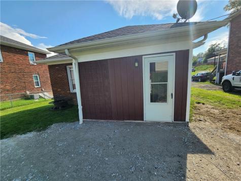 817 John Street Smith PA 15054