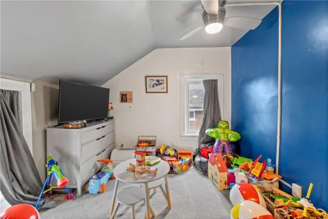 152 W Marigold Street Munhall PA 15120