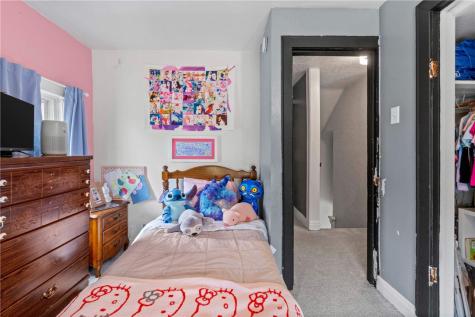 152 W Marigold Street Munhall PA 15120