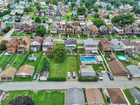 152 W Marigold Street Munhall PA 15120