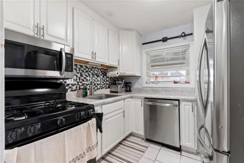 152 W Marigold Street Munhall PA 15120