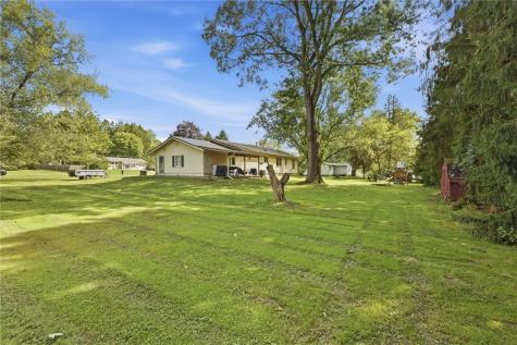 8 Hemlock Drive Hempfield Township PA 16125