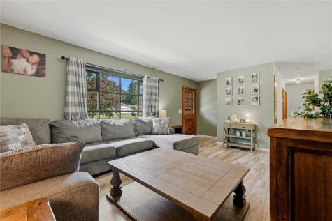 8 Hemlock Drive Hempfield Township PA 16125