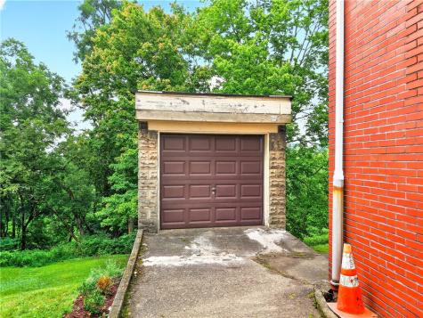 56 Perryview Avenue Observatory Hill PA 15214