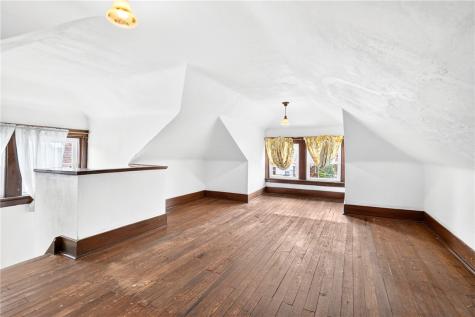 56 Perryview Avenue Observatory Hill PA 15214