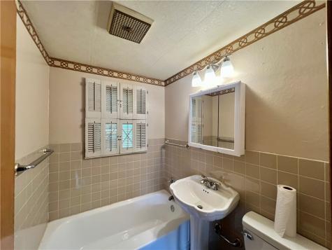 415 Falls Avenue Neshannock Township PA 16105