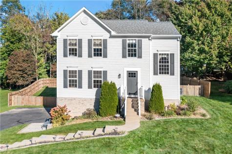 422 Sherwood Drive Brighton Township PA 15009