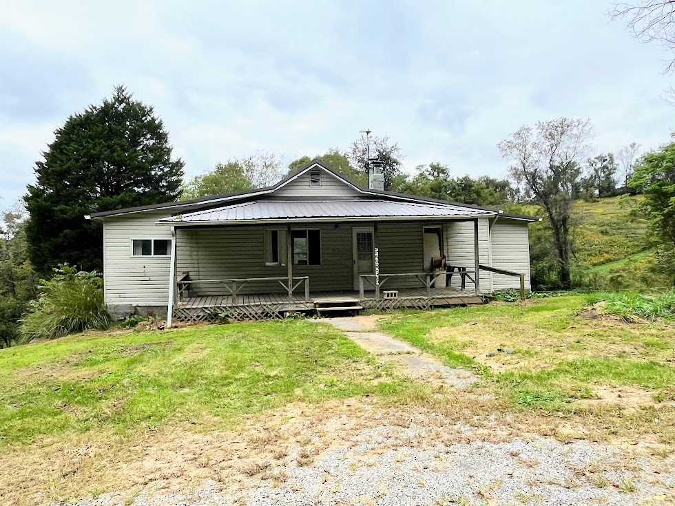 2265 S. Eighty Eight Road Greensboro PA 15338