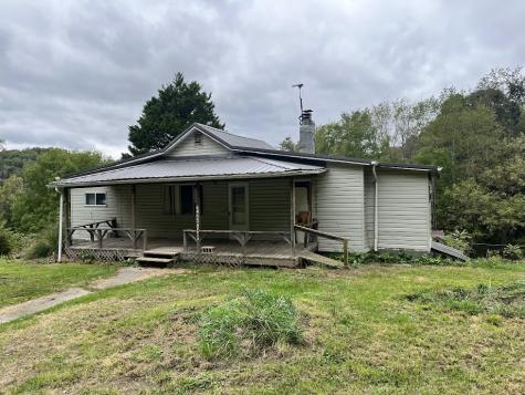 2265 S. Eighty Eight Road Greensboro PA 15338