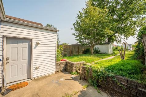 630 Margaret Street Mt Oliver PA 15210