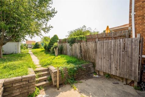 630 Margaret Street Mt Oliver PA 15210