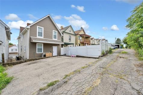 50 Highland Avenue Stowe Township PA 15136