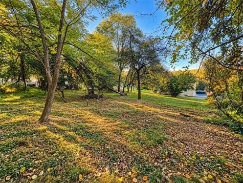 601 7th Street Extension New Kensington PA 15068