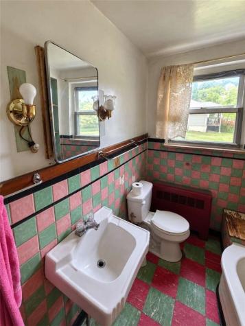 601 7th Street Extension New Kensington PA 15068