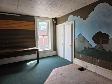 108 S Market Street Ligonier Boro PA 15658