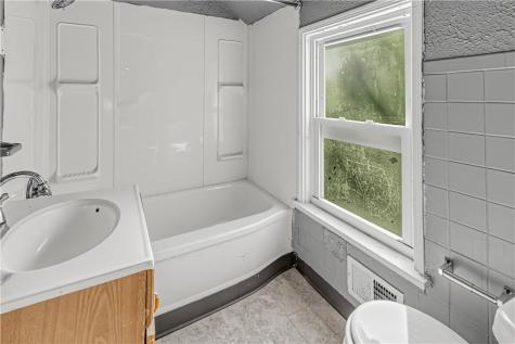 2035 Fairlawn Street Wilkinsburg PA 15221