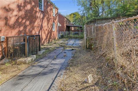 2035 Fairlawn Street Wilkinsburg PA 15221