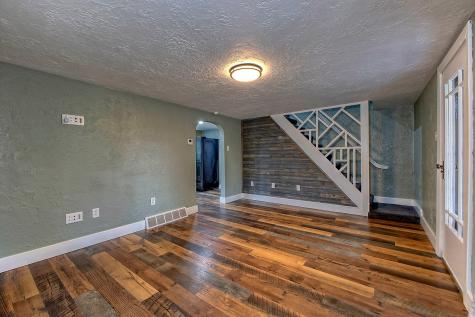 805 Meadowbrook Road Level Green PA 15085