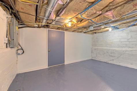 805 Meadowbrook Road Level Green PA 15085