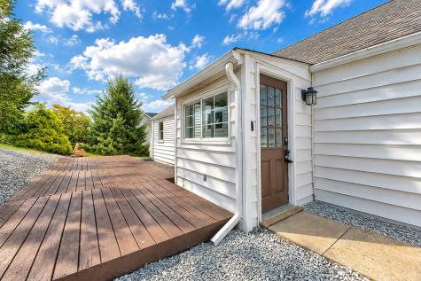 805 Meadowbrook Road Level Green PA 15085