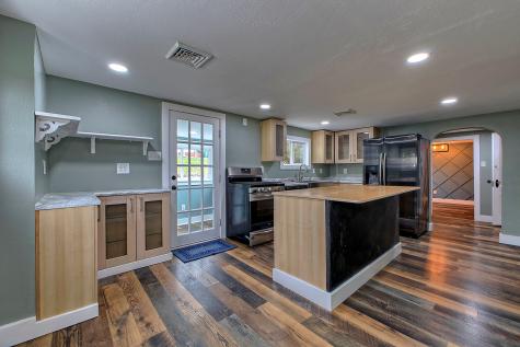 805 Meadowbrook Road Level Green PA 15085