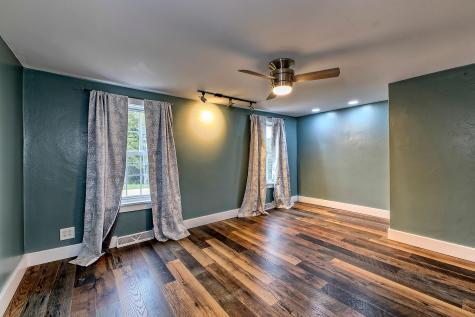 805 Meadowbrook Road Level Green PA 15085