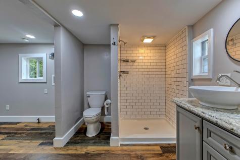 805 Meadowbrook Road Level Green PA 15085