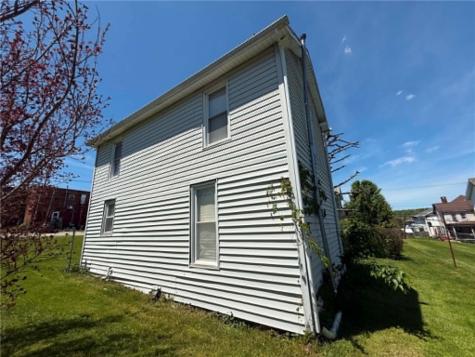 14 E Church Street Masontown PA 15461