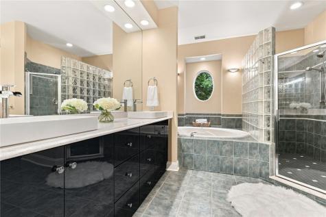 104 Thornbrook Drive Penn Township PA 16002