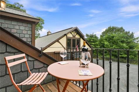 104 Thornbrook Drive Penn Township PA 16002