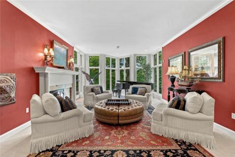 104 Thornbrook Drive Penn Township PA 16002