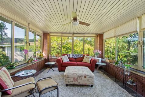 4742 Jewel Drive Whitehall PA 15236