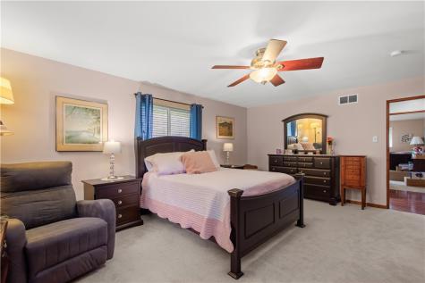 4742 Jewel Drive Whitehall PA 15236