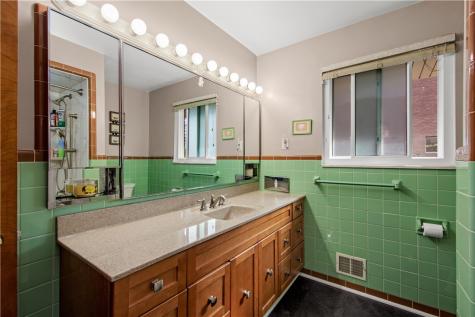 4742 Jewel Drive Whitehall PA 15236