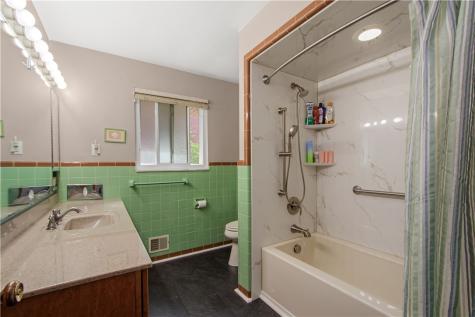 4742 Jewel Drive Whitehall PA 15236