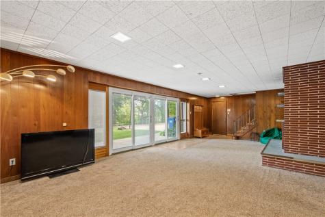 4742 Jewel Drive Whitehall PA 15236