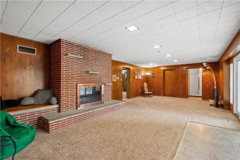 4742 Jewel Drive Whitehall PA 15236