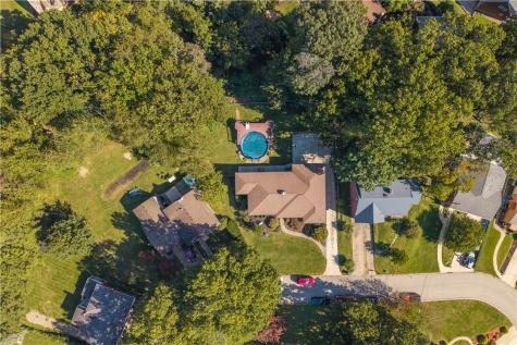 4742 Jewel Drive Whitehall PA 15236