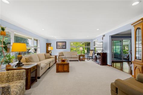 4742 Jewel Drive Whitehall PA 15236
