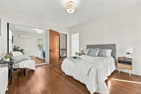 1152 Dormont Avenue Dormont PA 15216