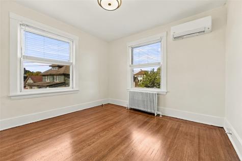 1152 Dormont Avenue Dormont PA 15216
