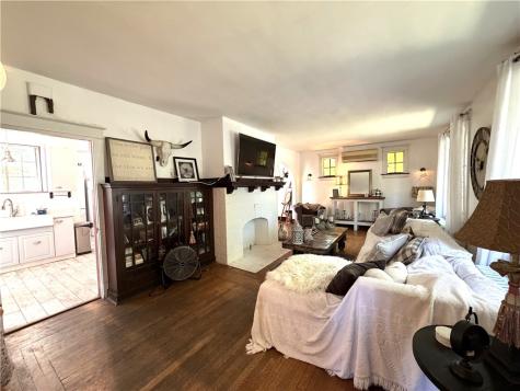8201 Perry Highway Mccandless PA 15237