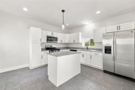 1113 Vance Avenue Coraopolis PA 15108
