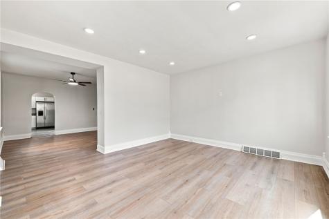 1113 Vance Avenue Coraopolis PA 15108