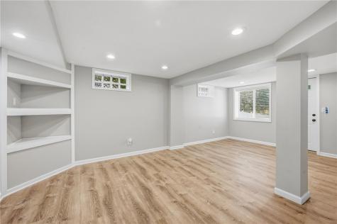 274 S Oakdale Avenue Hermitage PA 16148