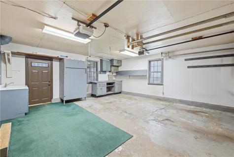 274 S Oakdale Avenue Hermitage PA 16148